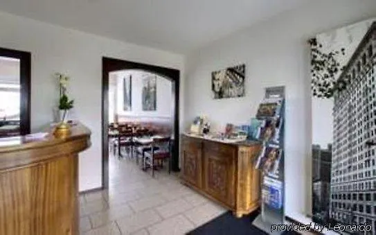 موتيل Des Pierrettes 2*