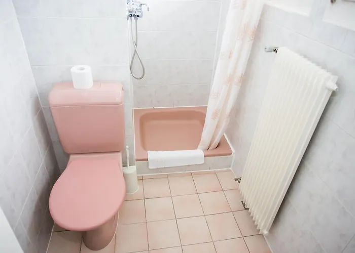 Des Pierrettes موتيل