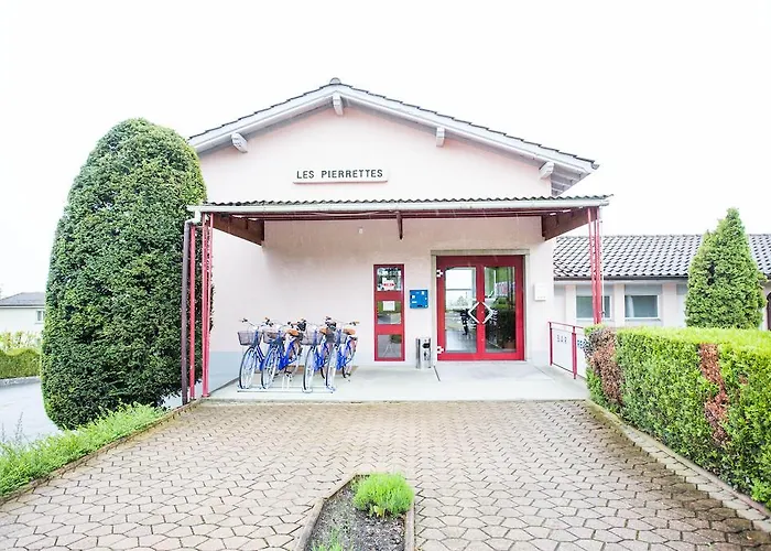 Des Pierrettes موتيل 2*